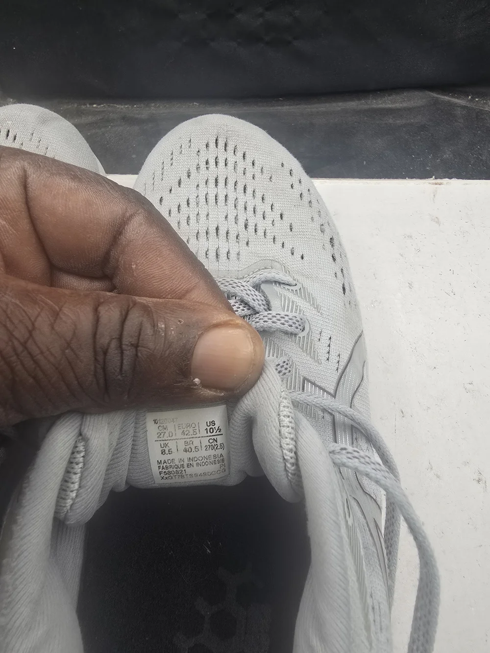 ASICS Light Gray Mesh Running‎ Shoes